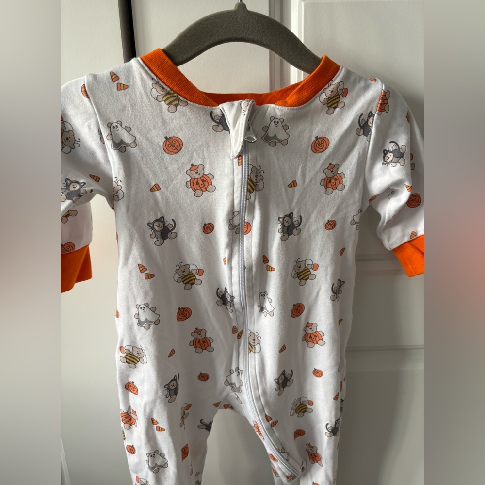 Kissy Kissy Halloween pajamas